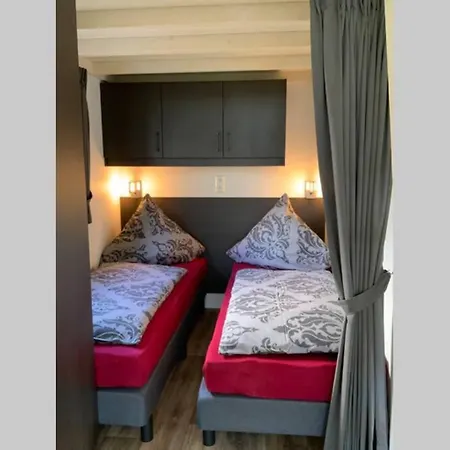Tiny House 1d *